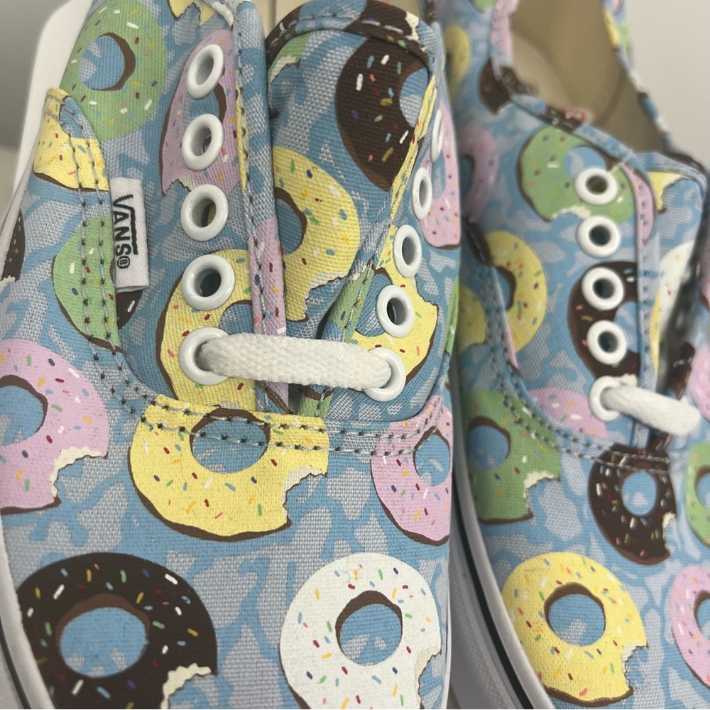 Vans Canvas Low Top Unisex Men 6.5 Women 8  Late Night Skyway‎ Doughnut Print - Picture 10 of 13